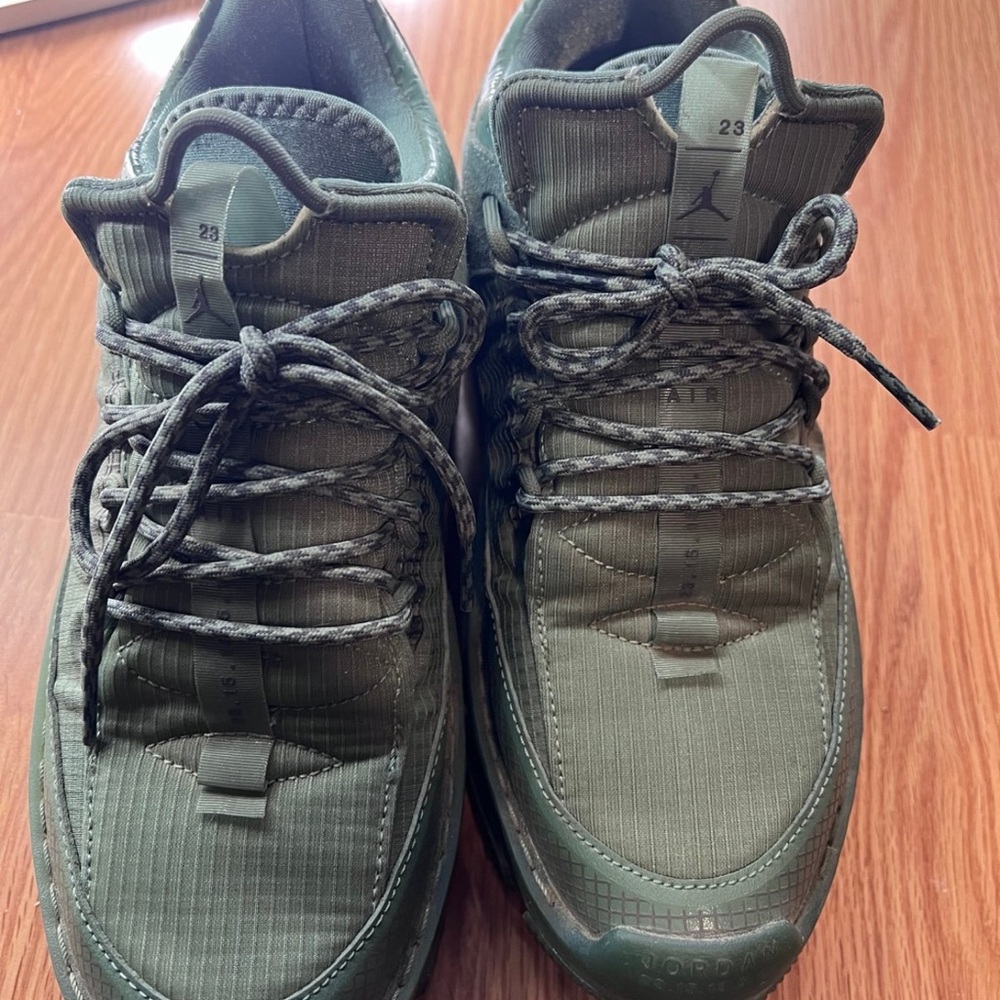 Jordan Men's Olive Green Sneakers.